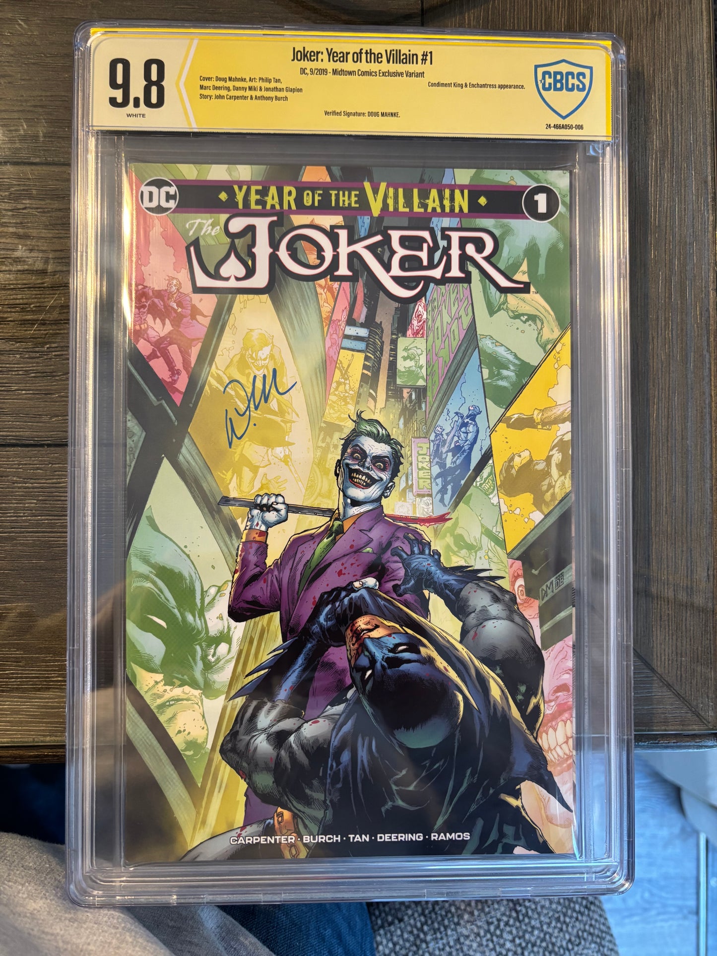 Joker: Year of the Villain #1 Midtown Comics Exclusive Variant